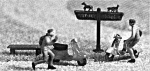 Noch 1149 HO Men with Motor Scooters (Set of 2)