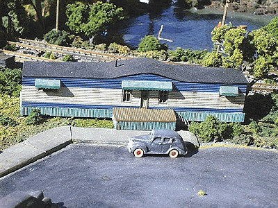 NuComp Miniatures 602 N Scale Mobile Home  w/Porch Building Kit