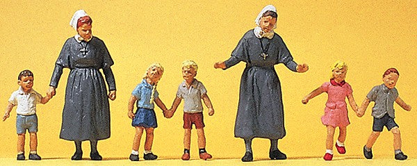 Preiser 10533 HO Protestant Sisters & Children Figures (Set of 7)