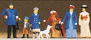Preiser 12131 HO 1900's Pasers-By & Policeman Figures (Set of 7)