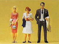 Preiser 63068 G Standing Passers-By Figures (Set of 3)
