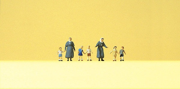 Preiser 79211 N Protestant Sisters with Children Figures (Set of 7)