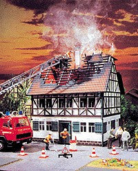 Vollmer 1280 G Scale Burning House On Fire 37x30x44cm Building Kit