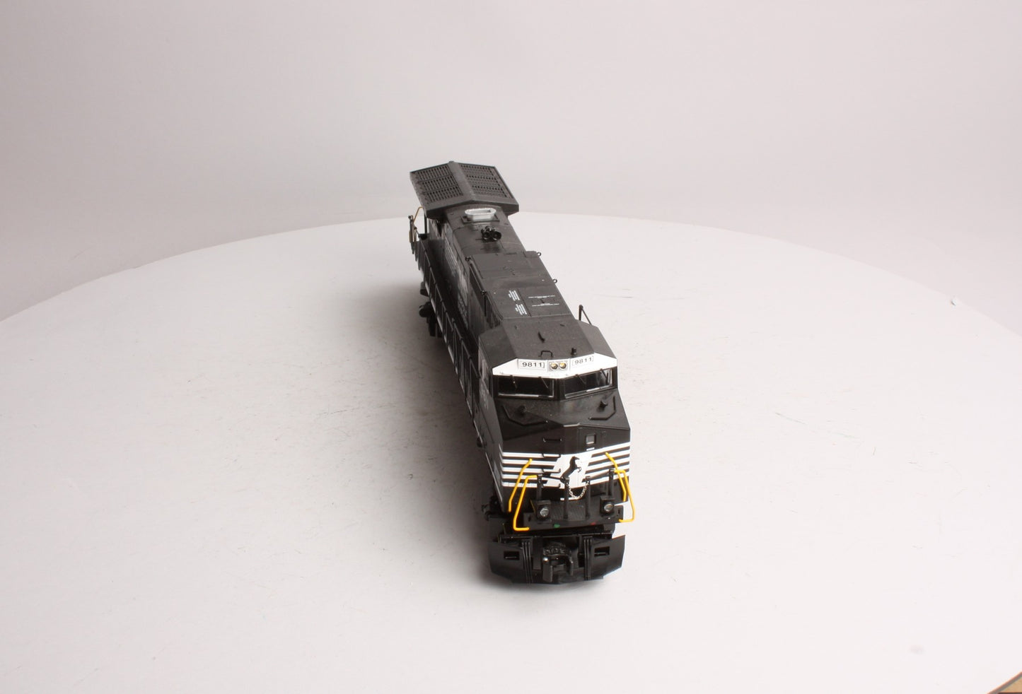 Lionel 6-28300 NS Dash 9 Non-Powered Diesel Locomotive #9811