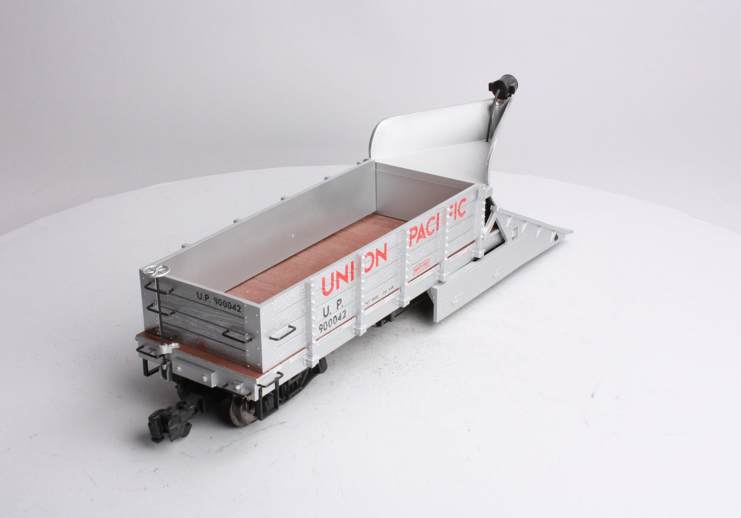 Aristo-Craft 46710 G Union Pacific Wedge Snow Plow