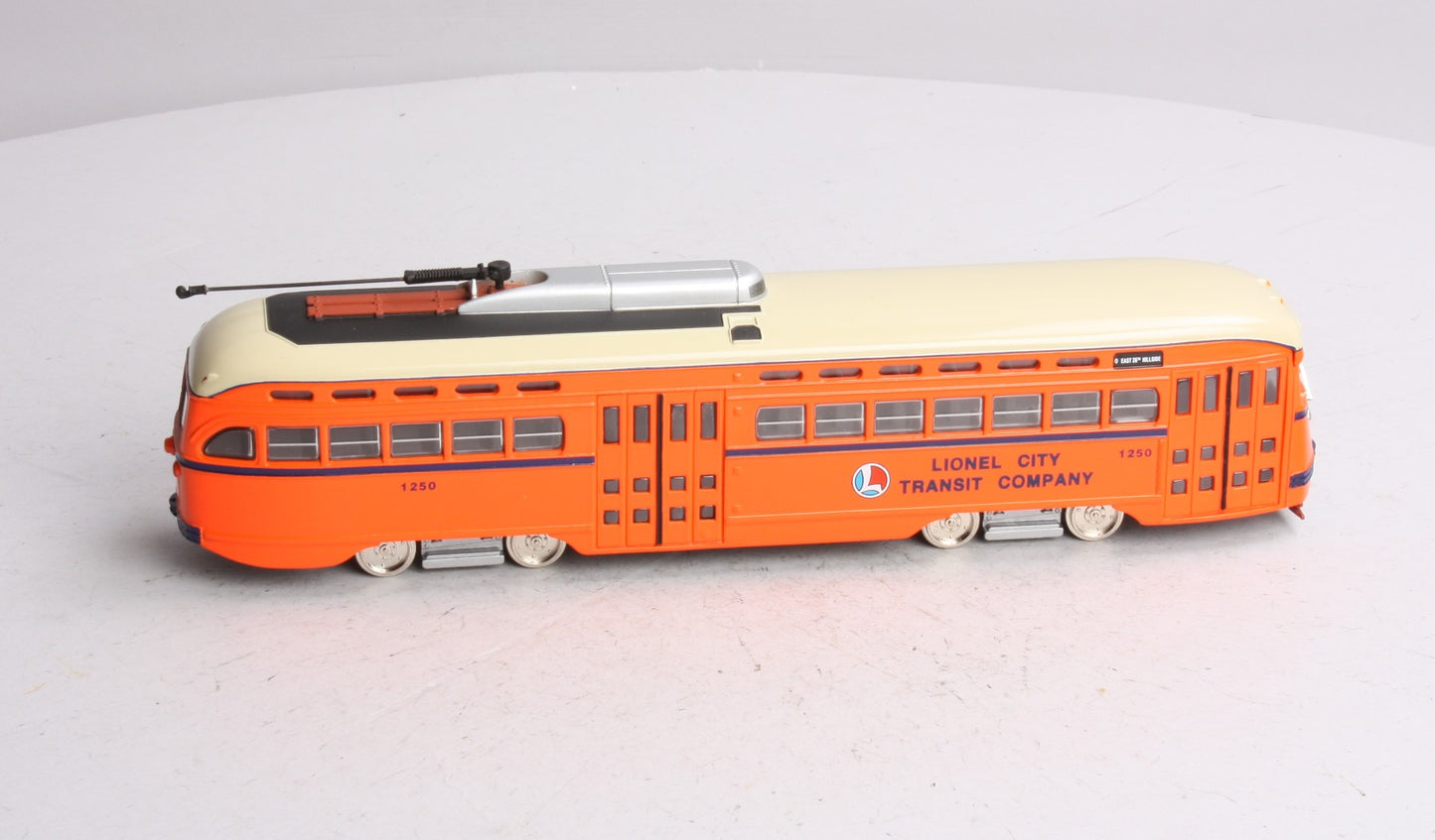 Corgi 55004 1:50 Lionel City Transit Company PCC Street Car # 1250