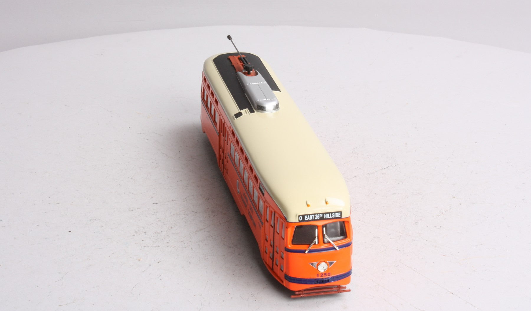 Corgi 55004 1:50 Lionel City Transit Company PCC Street Car # 1250
