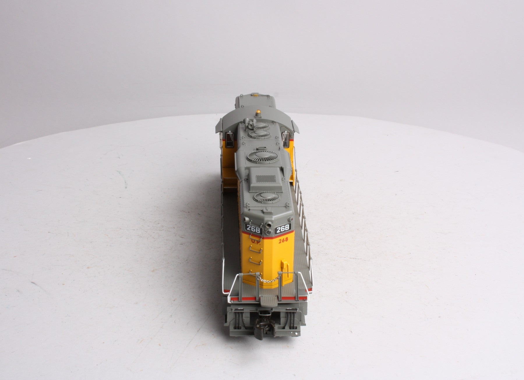 Lionel 6-34744 Union Pacific Non-Powered Scale GP9 Diesel Locomotive #268