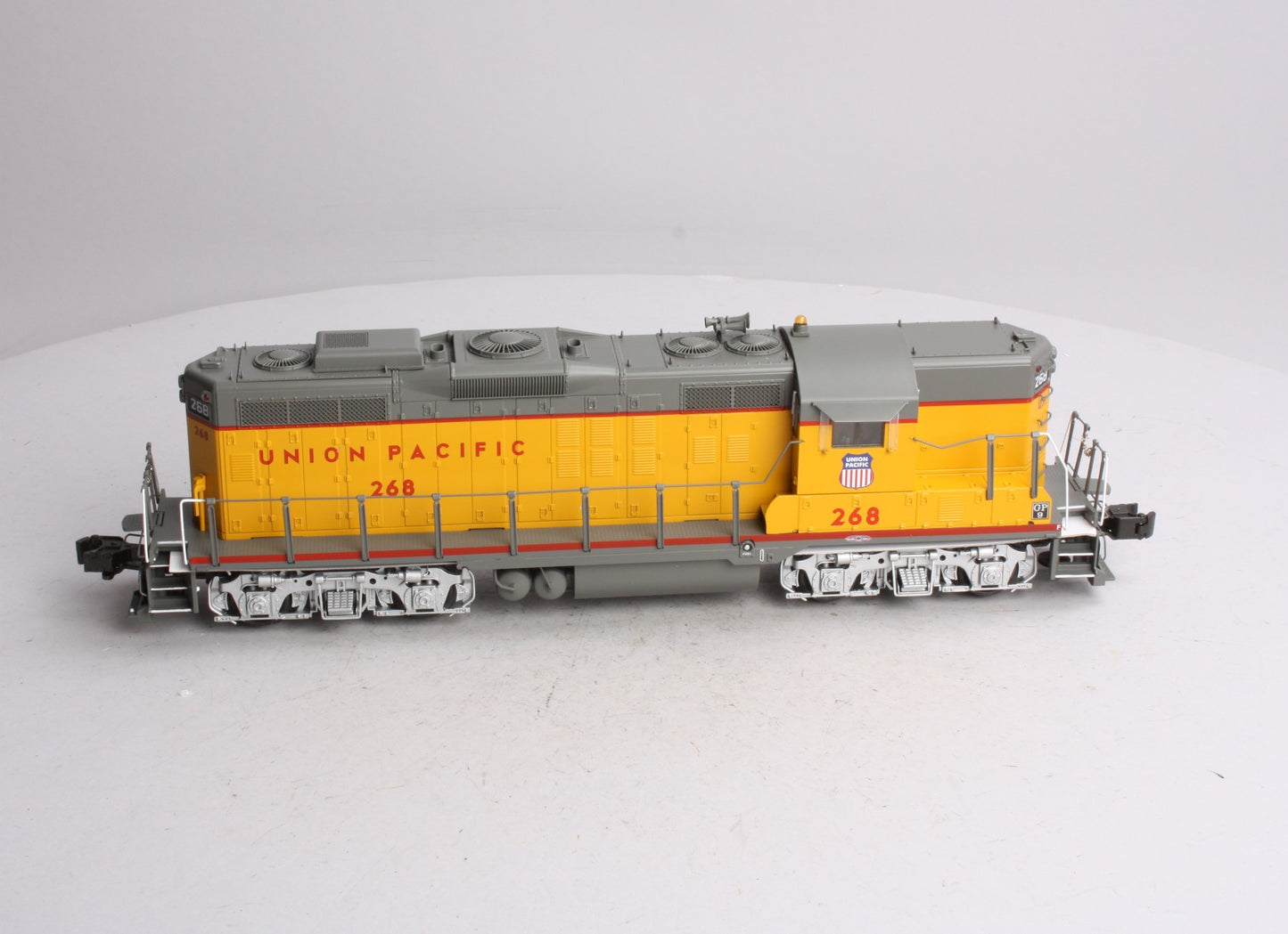 Lionel 6-34744 Union Pacific Non-Powered Scale GP9 Diesel Locomotive #268