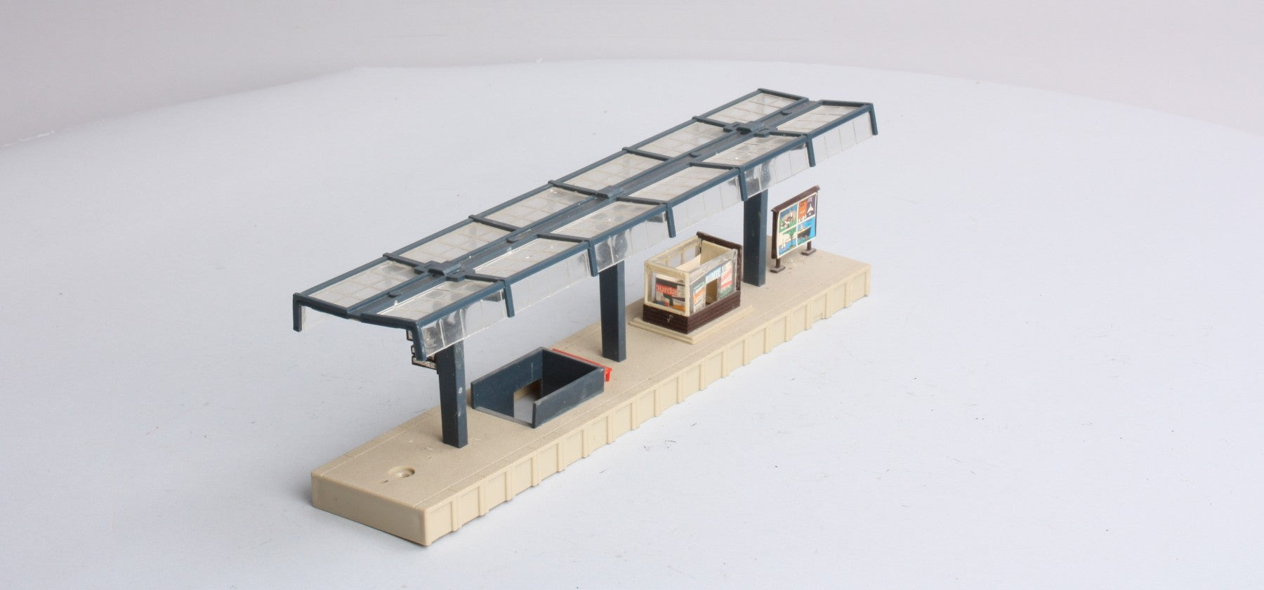 Vollmer 3532 Passenger Station Platform 9.75