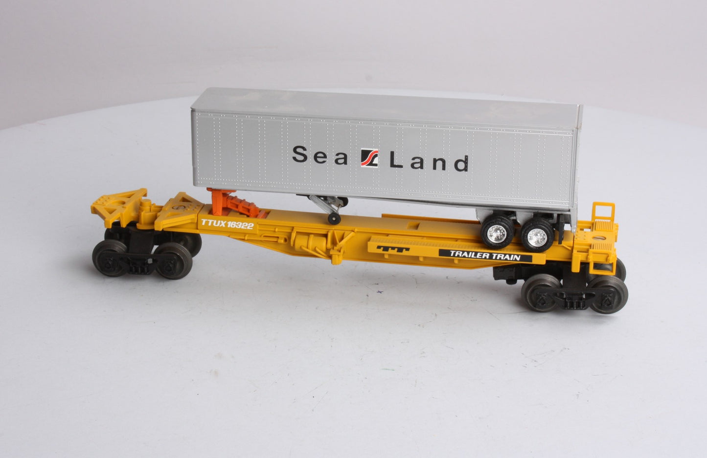 Lionel 6-16322 O TTUX Sealand Flatcar w/ Sealand Trailer