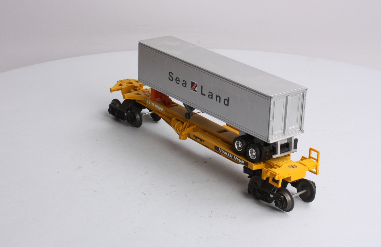 Lionel 6-16322 O TTUX Sealand Flatcar w/ Sealand Trailer