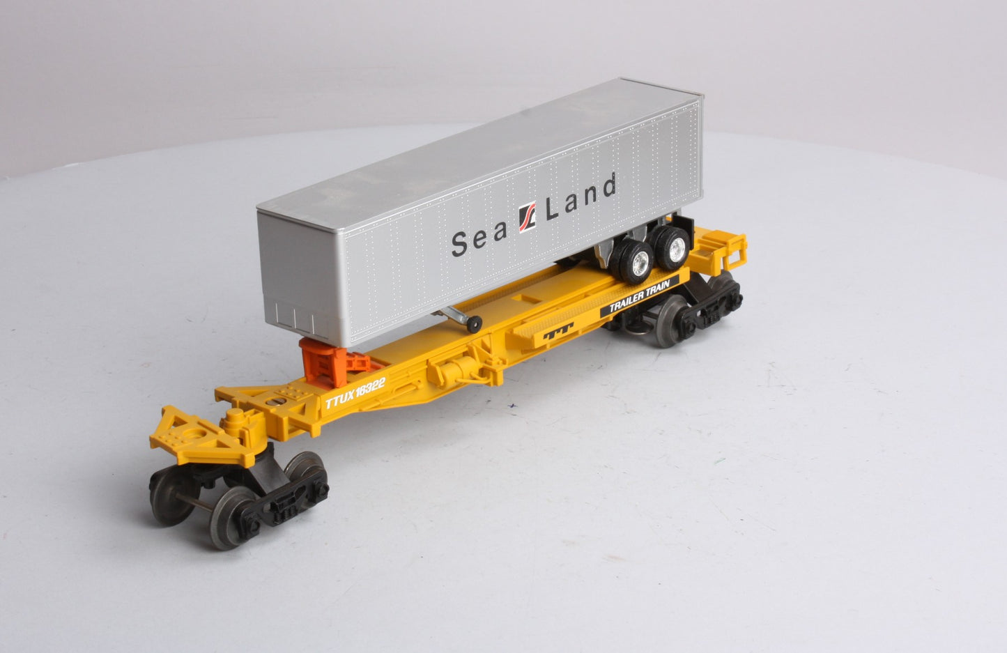 Lionel 6-16322 O TTUX Sealand Flatcar w/ Sealand Trailer