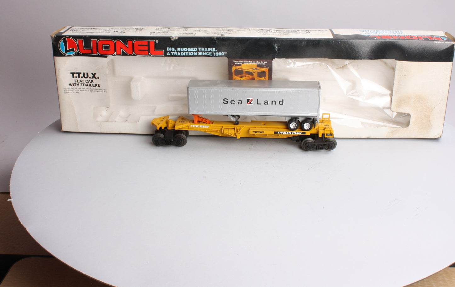 Lionel 6-16322 O TTUX Sealand Flatcar w/ Sealand Trailer