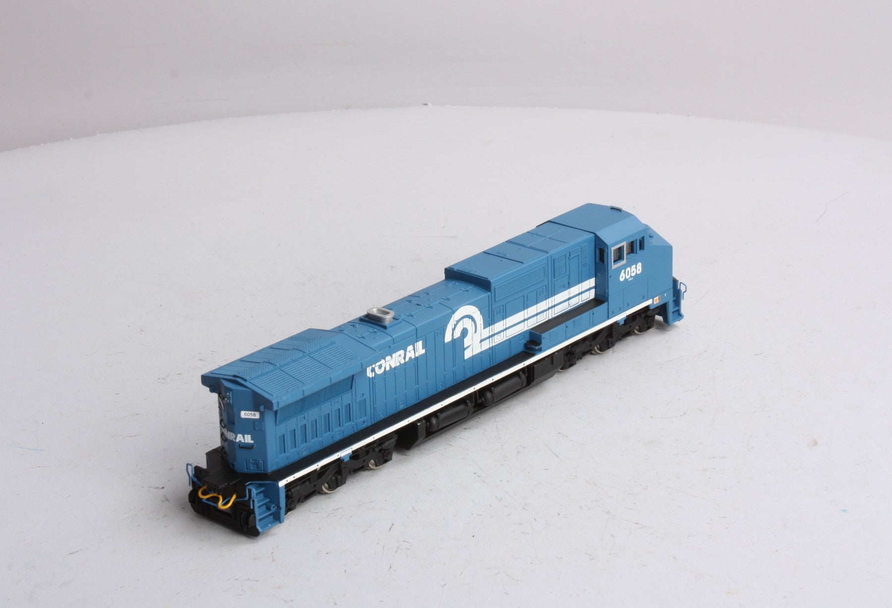 Bachmann 86008 HO Conrail GE Dash 8-40CW Wide Cab Diesel Locomotive #6058