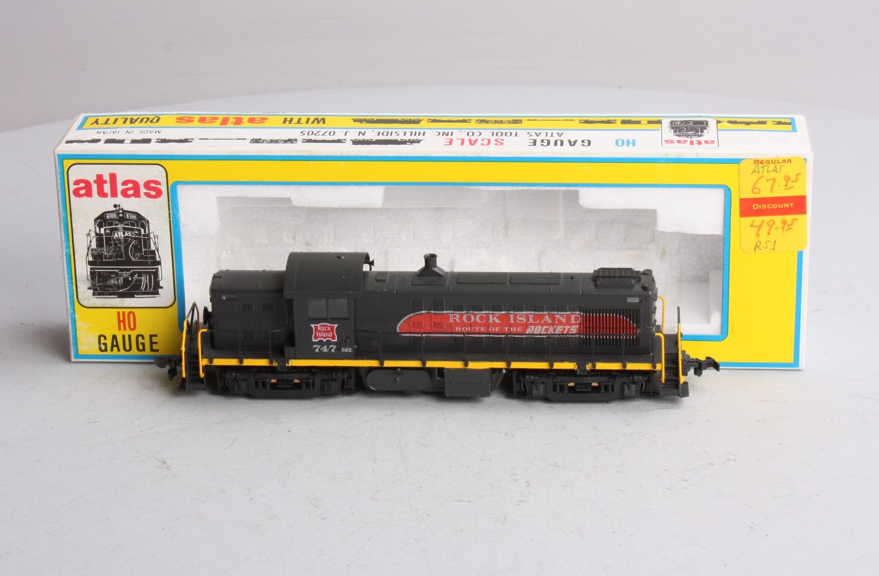 Atlas 8102 HO Rock Island RS-1 Powered Diesel Locomotive