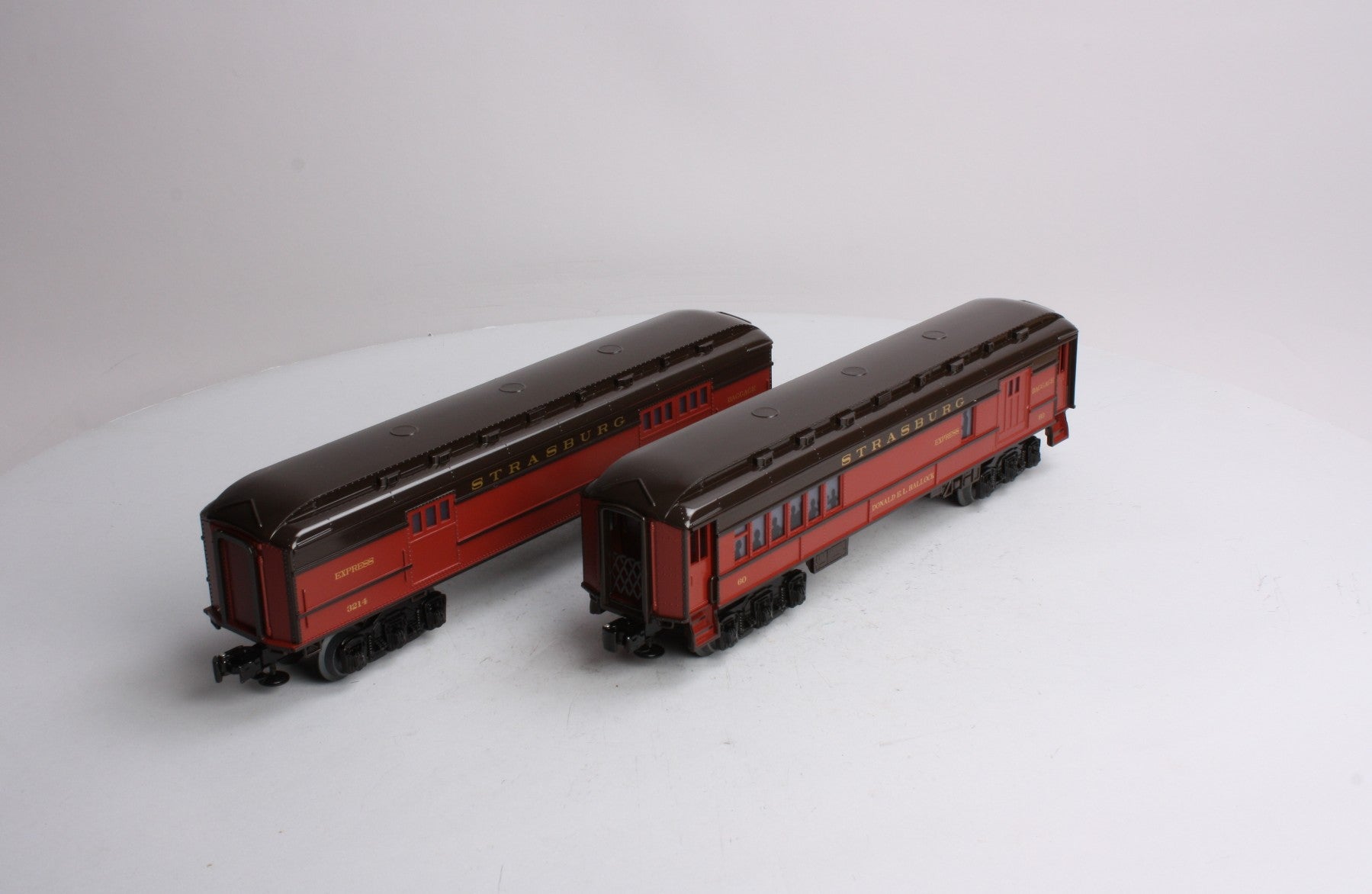 Lionel 6-35211 O Gauge Strasburg Passenger Car (Set of 2)