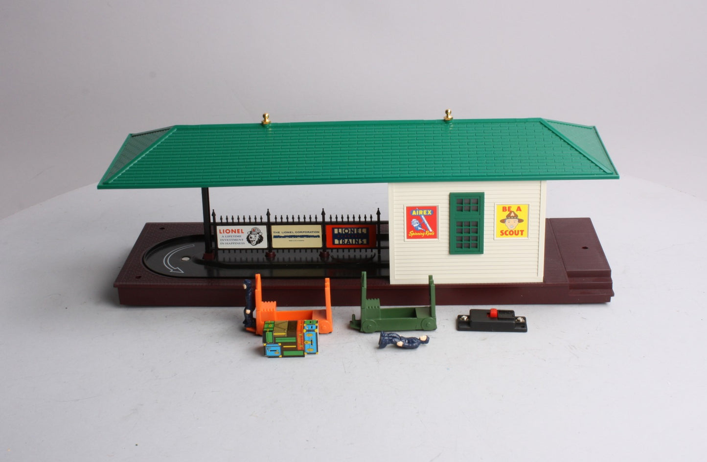 Lionel 6-14106 O Assembled Operating Freight Station #356