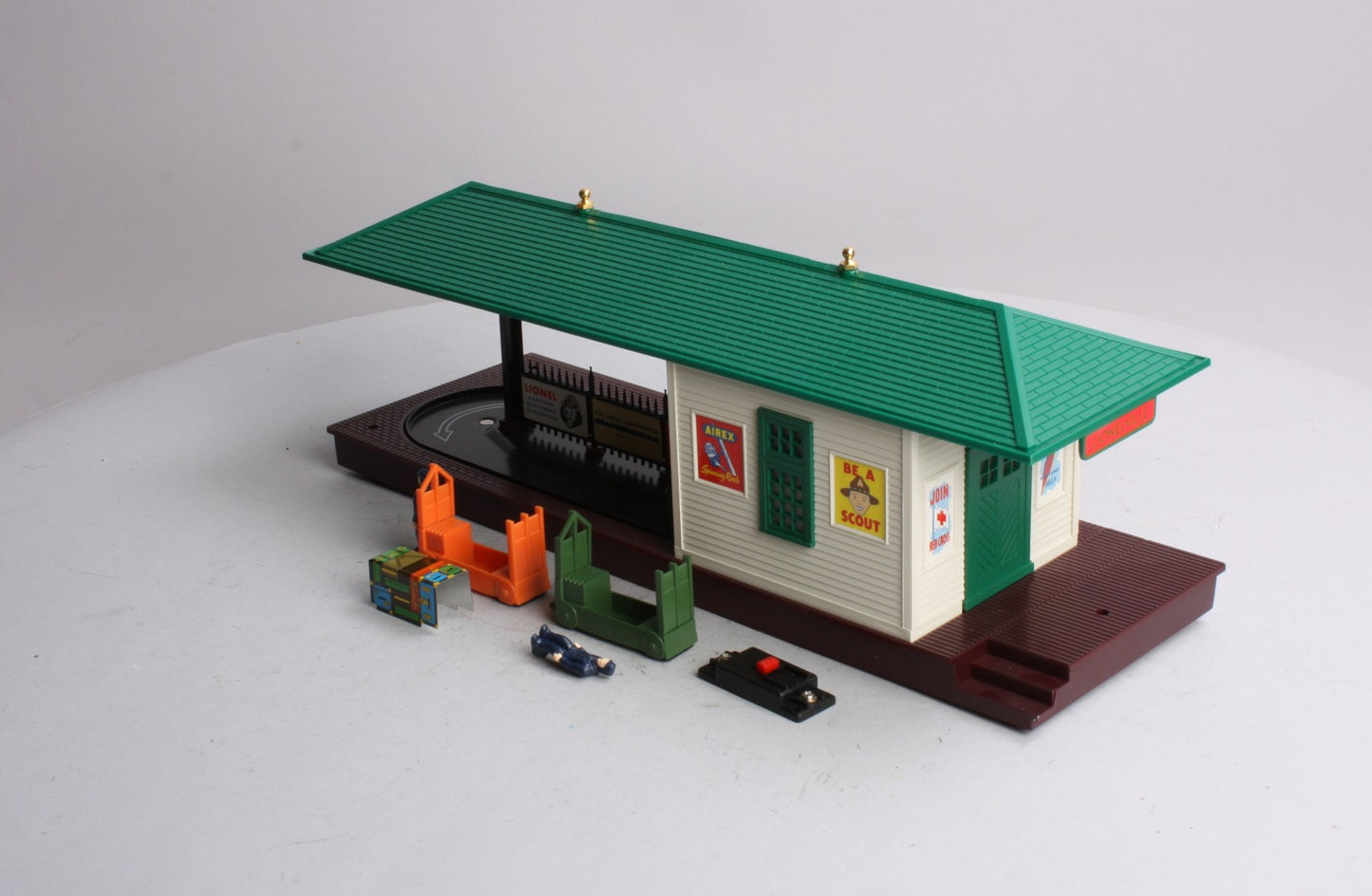 Lionel 6-14106 O Assembled Operating Freight Station #356