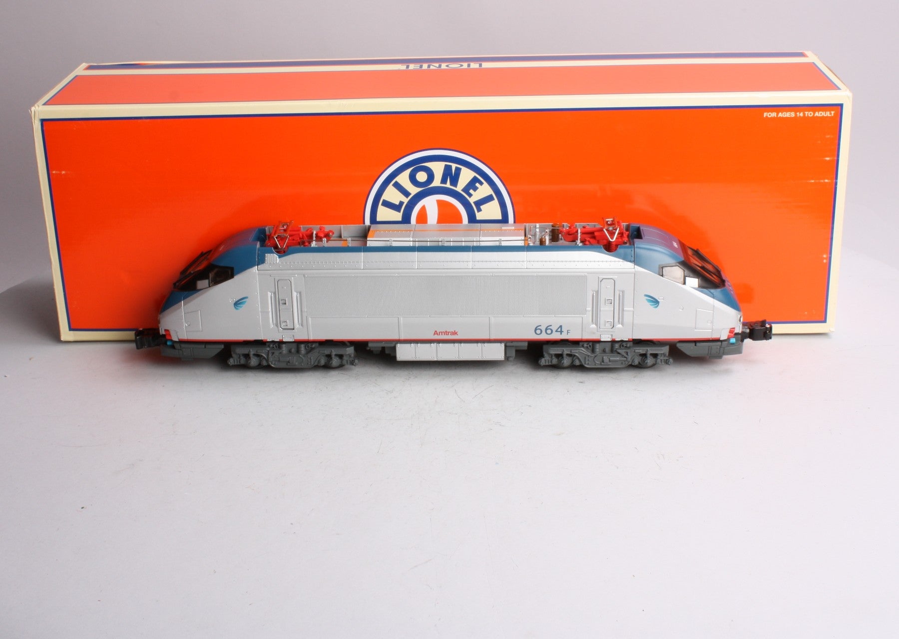 Lionel 6-38402 O Amtrak HHP-8 Powered Electric Locomotive w