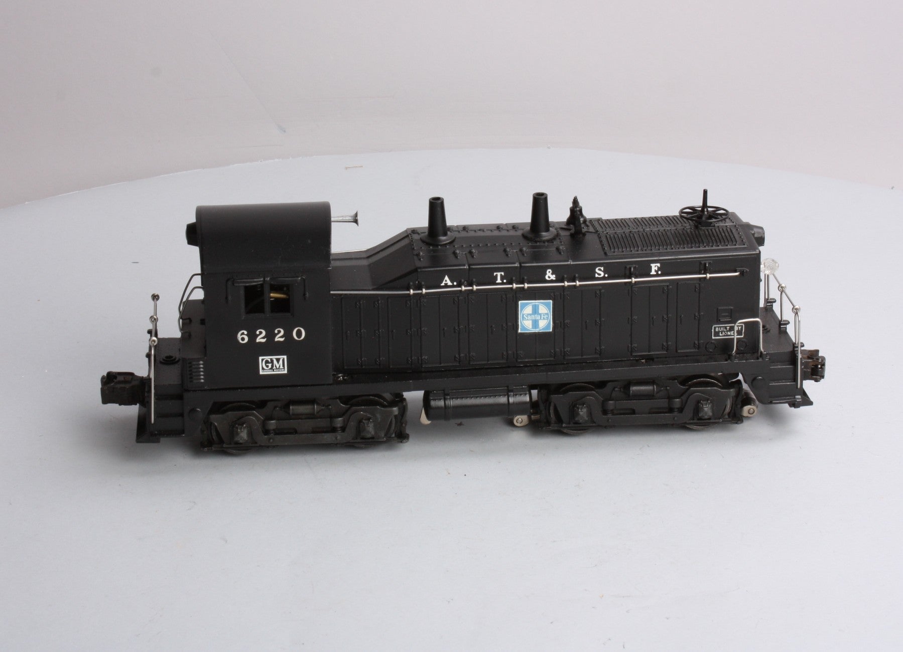 Lionel 6220 Vintage O AT&SF GM NW-2 Switcher with Bell – Trainz