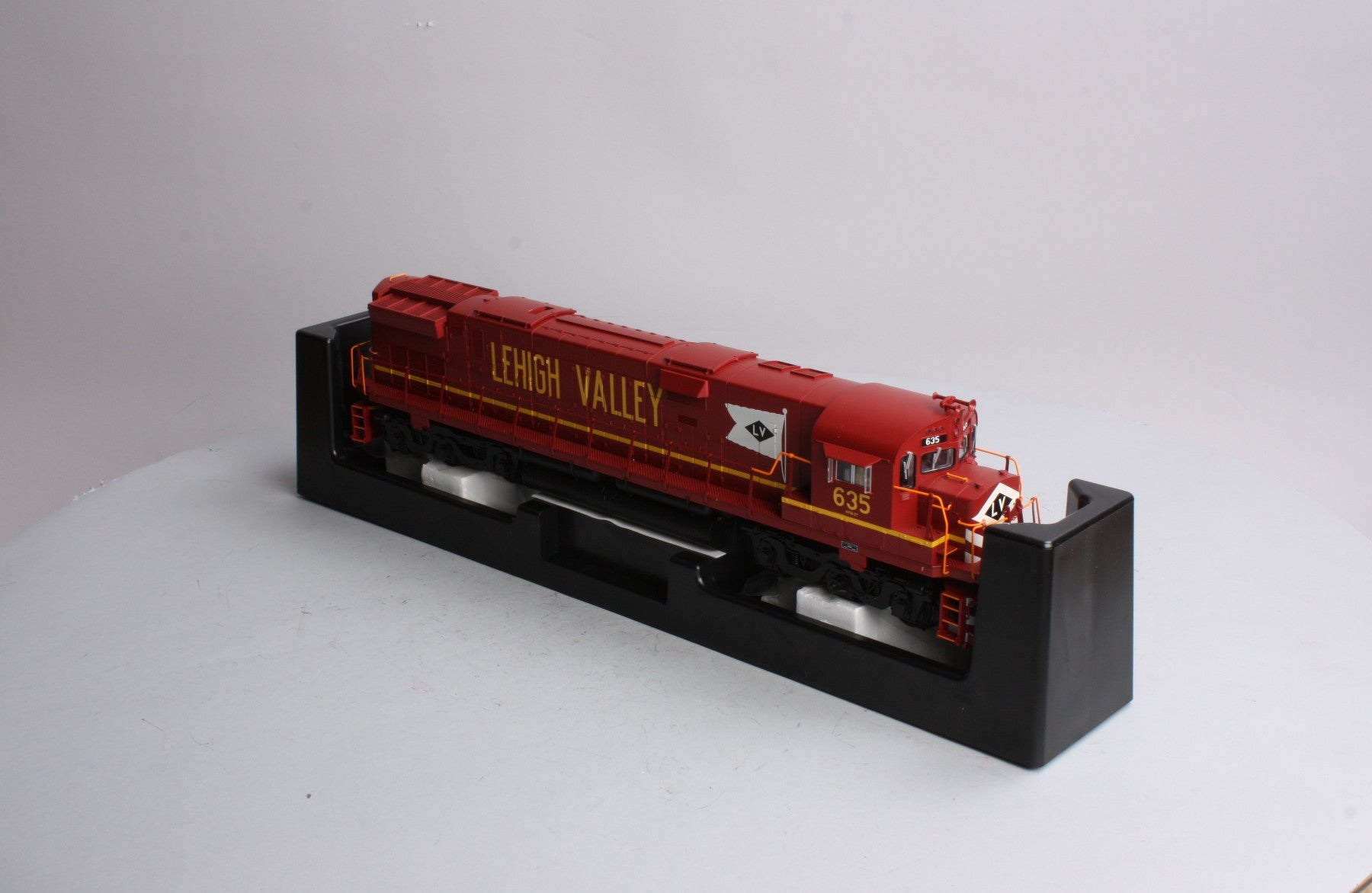 Atlas 1337-1 O Lehigh Valley C628 Powered Diesel Locomotive w/TMCC #635