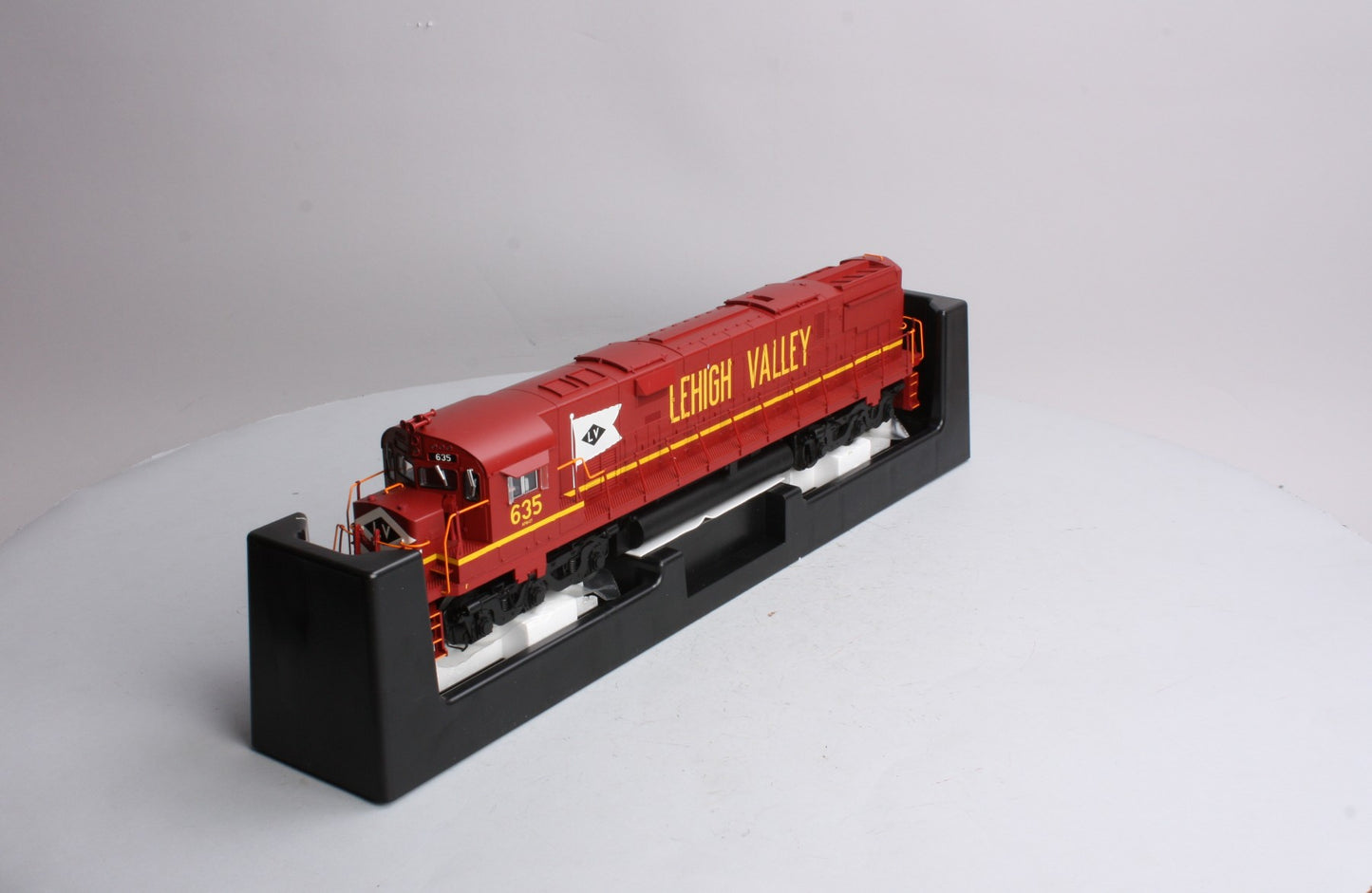 Atlas 1337-1 O Lehigh Valley C628 Powered Diesel Locomotive w/TMCC #635