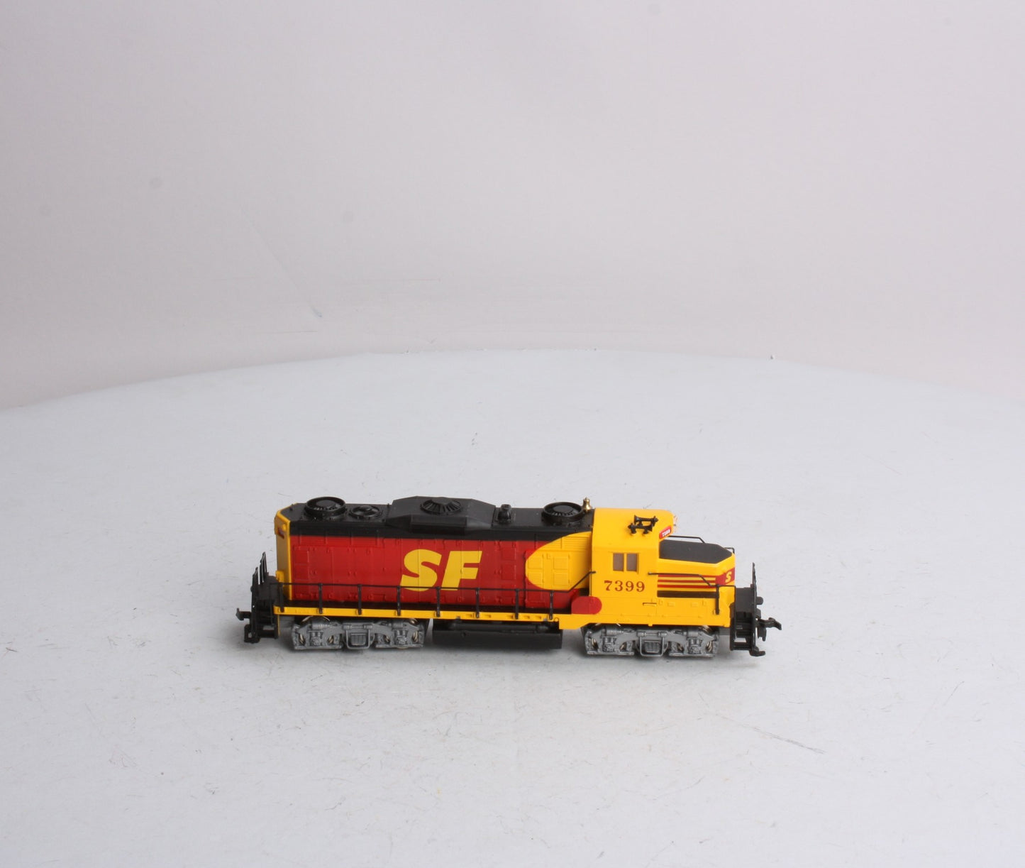 Mantua 414-001 HO Santa Fe GP-20 Diesel Locomotive #7399