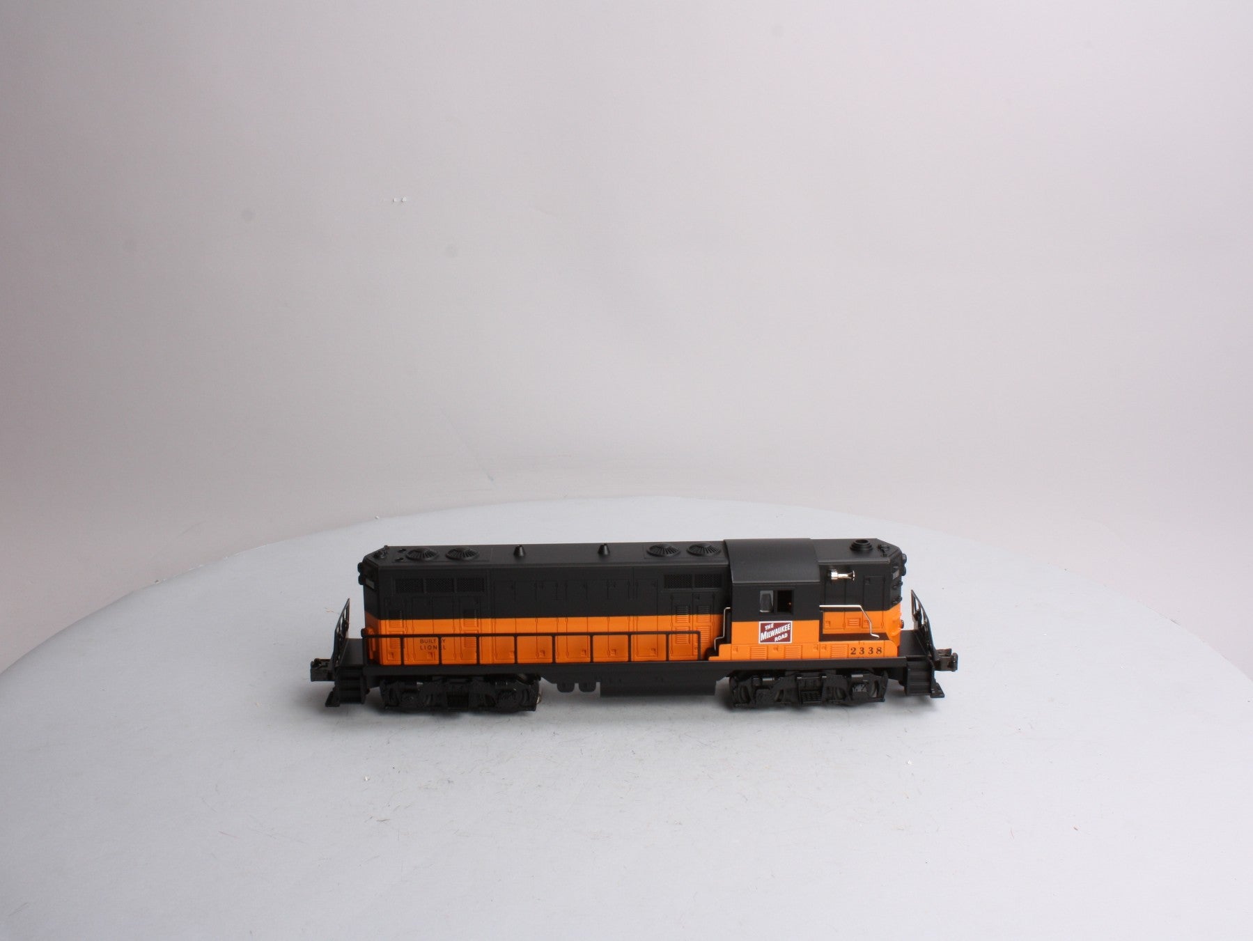 Lionel 6-38305 Conventional Classics Milwaukee GP-7 Diesel Locomotive #2338