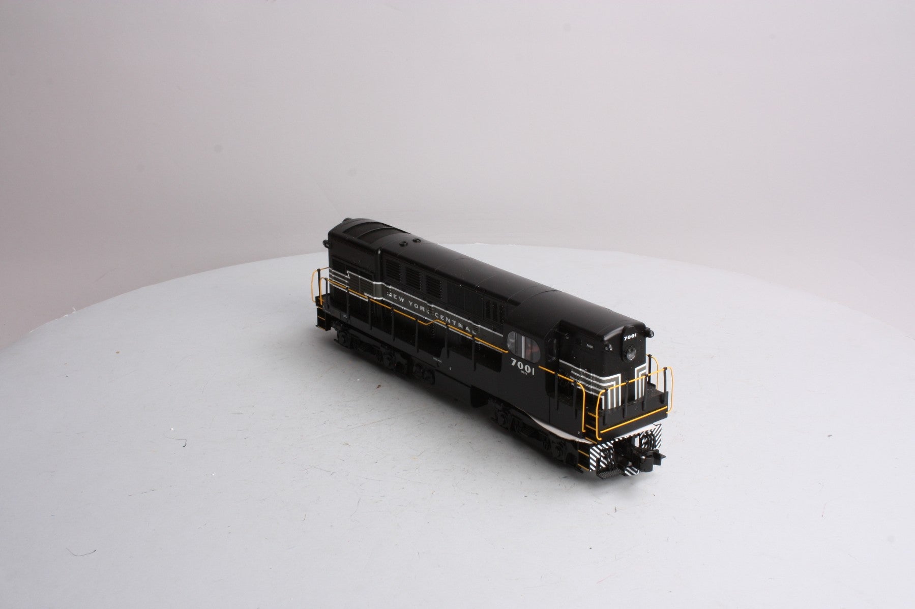 Lionel 6-18385 New York Central H16-44 Diesel Locomotive #7001