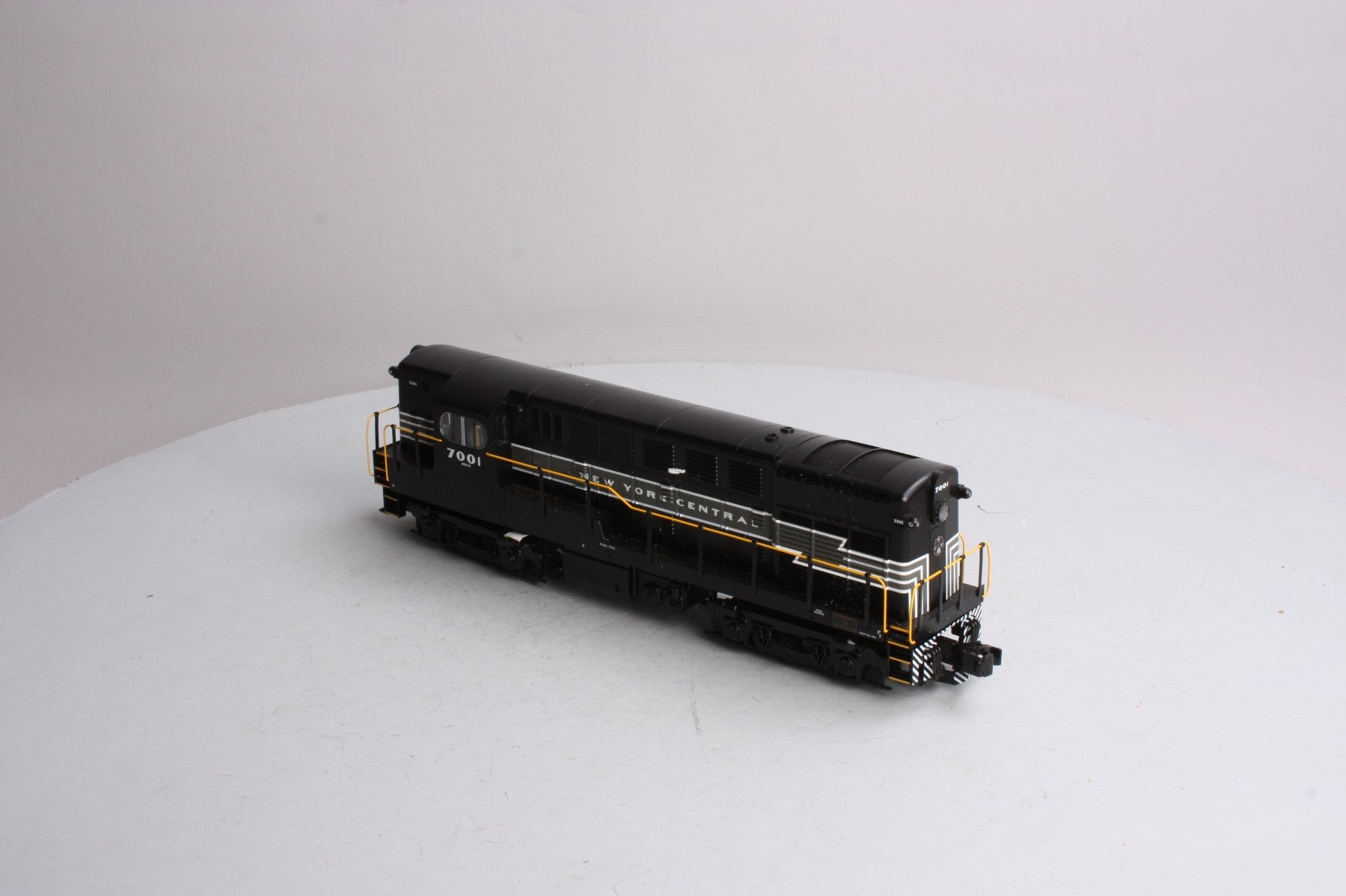 Lionel 6-18385 New York Central H16-44 Diesel Locomotive #7001