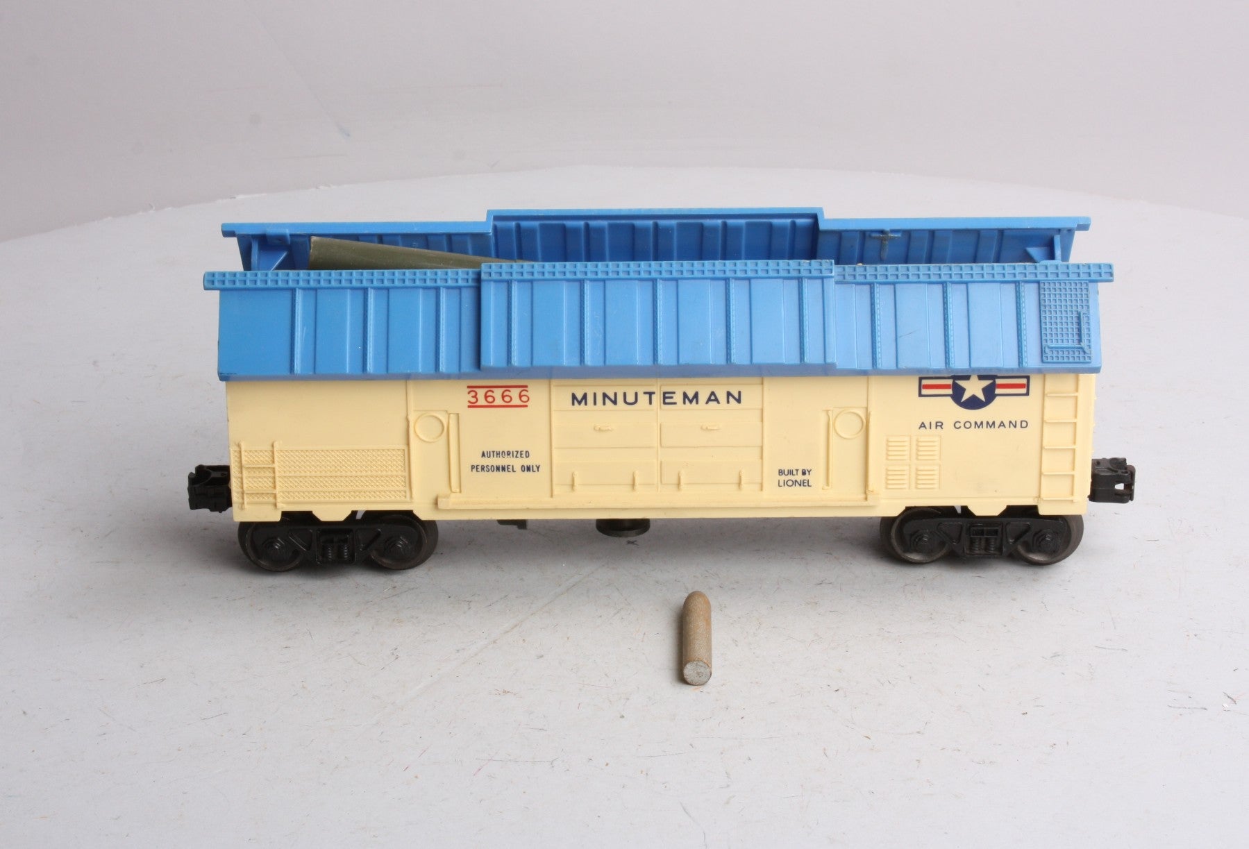 Lionel 3666 Vintage O Gauge USAF Minuteman Missile Car w/ Cannon - RARE