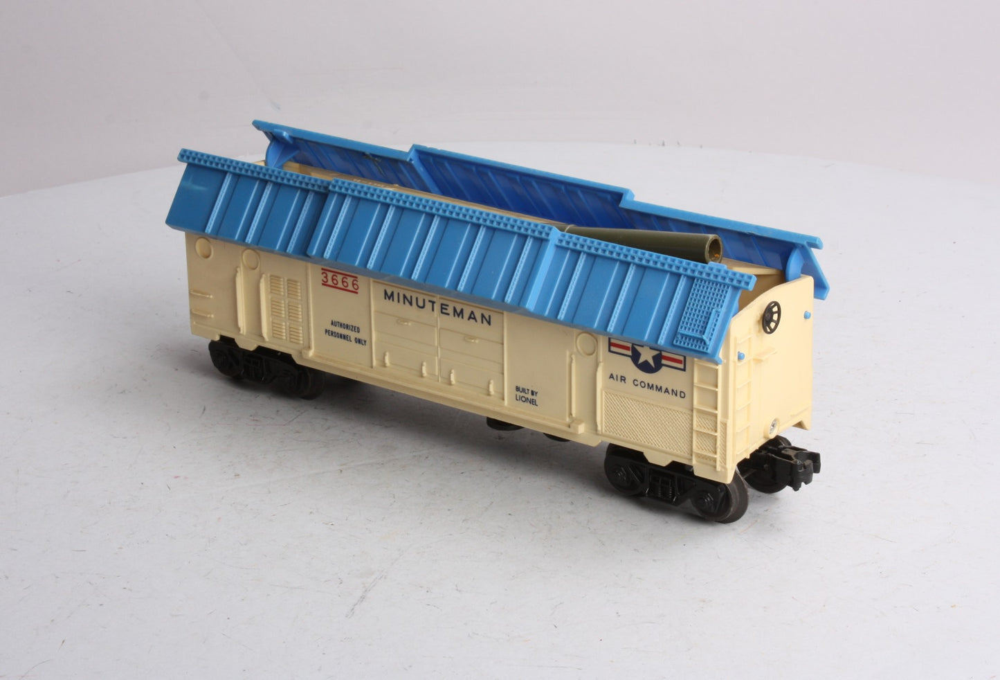 Lionel 3666 Vintage O Gauge USAF Minuteman Missile Car w/ Cannon - RARE