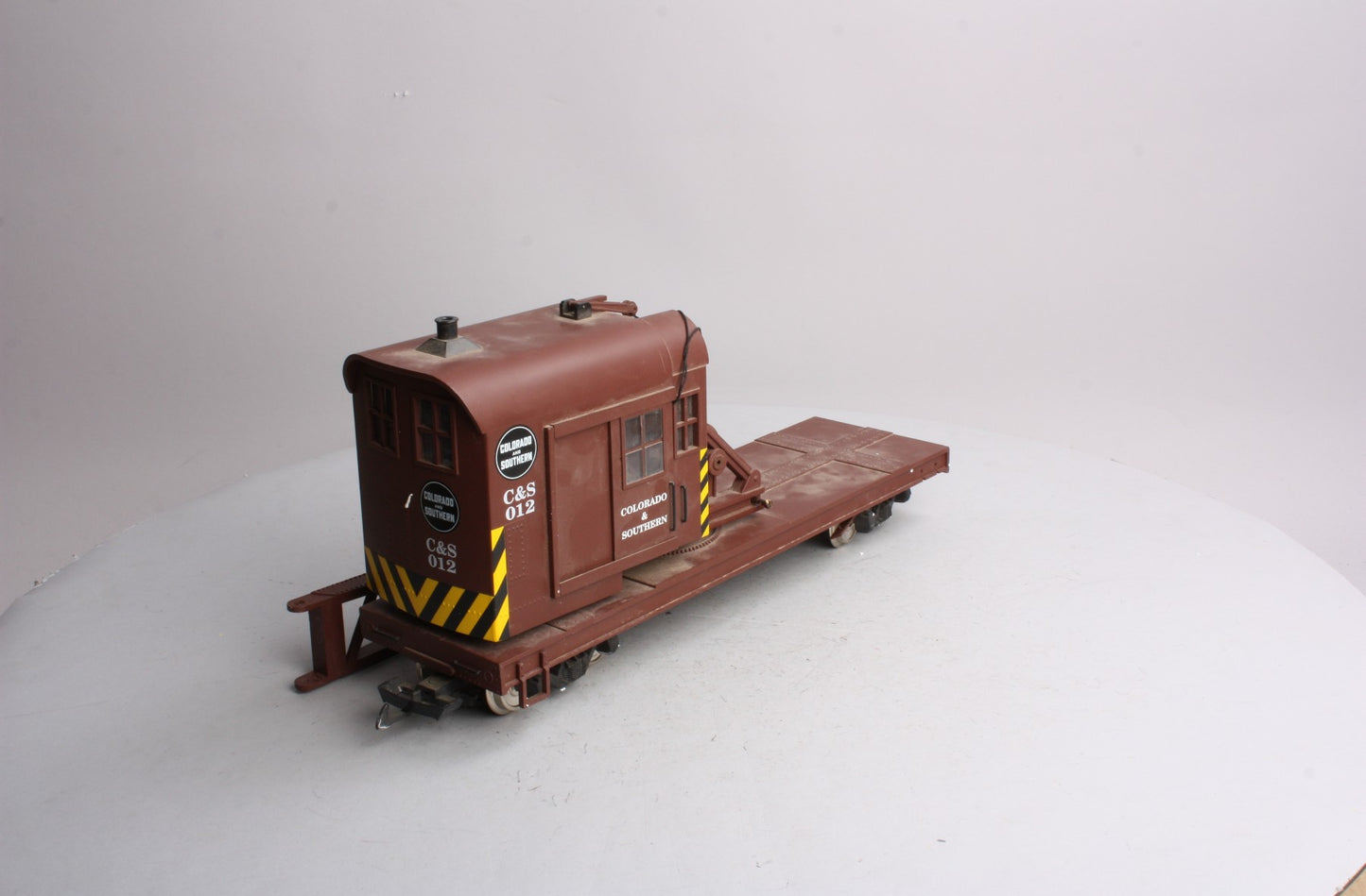 USA Trains 1867 G Gauge Colorado & Southern 25-Ton Crane with Metal Wheels