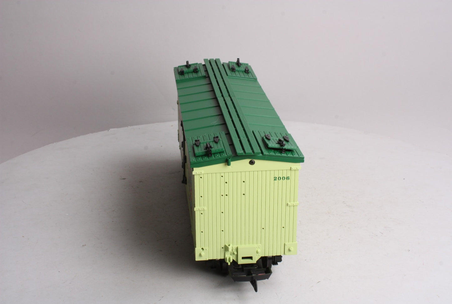 USA Trains R13024 G 2006 Christmas Reefer Car