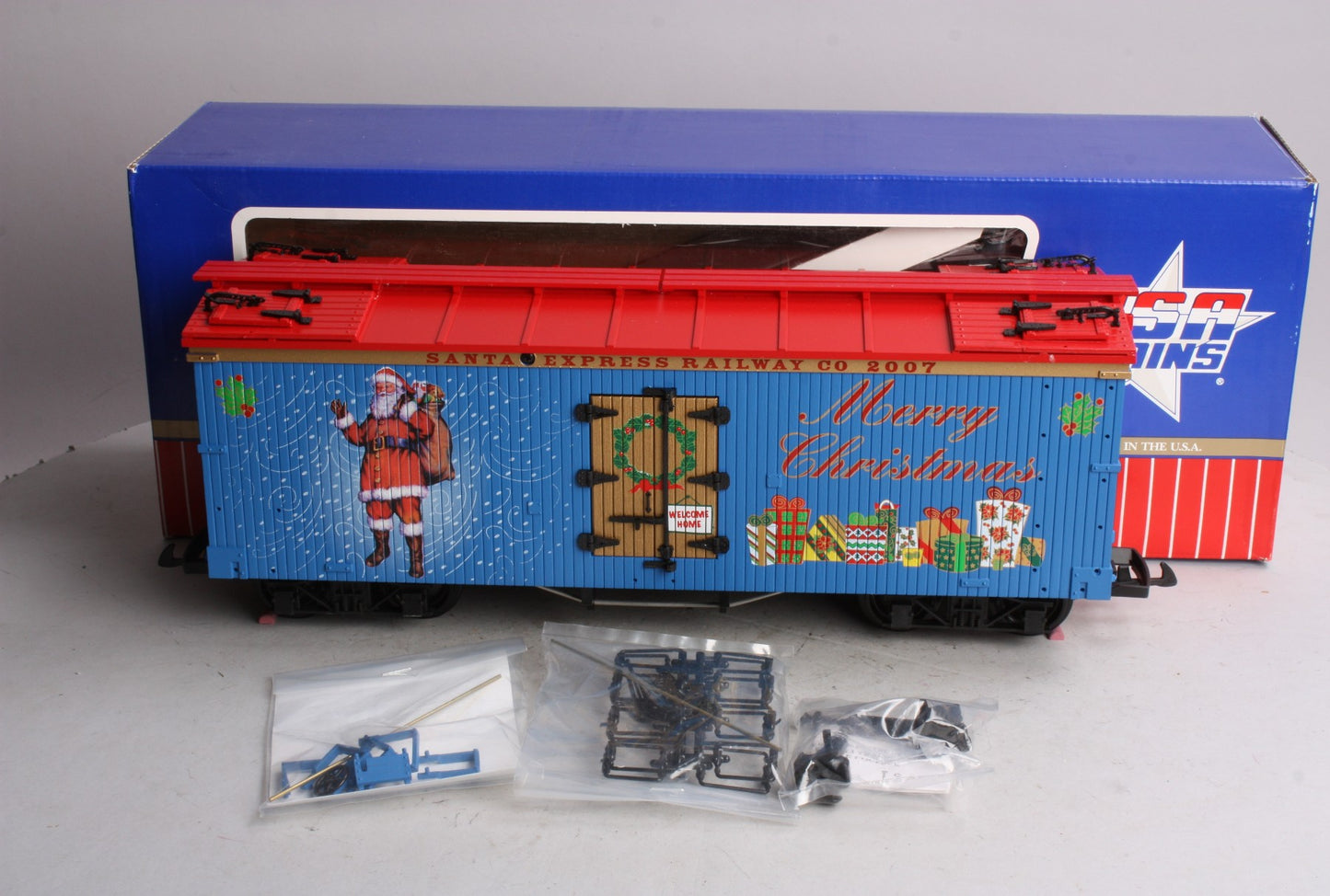 USA Trains R13025 G 2007 Christmas Reefer Car- Plastic Wheels