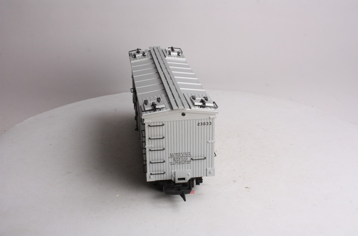 USA Trains 15013 G Southern Pacific Outside Braced Refrigerator Car #23033
