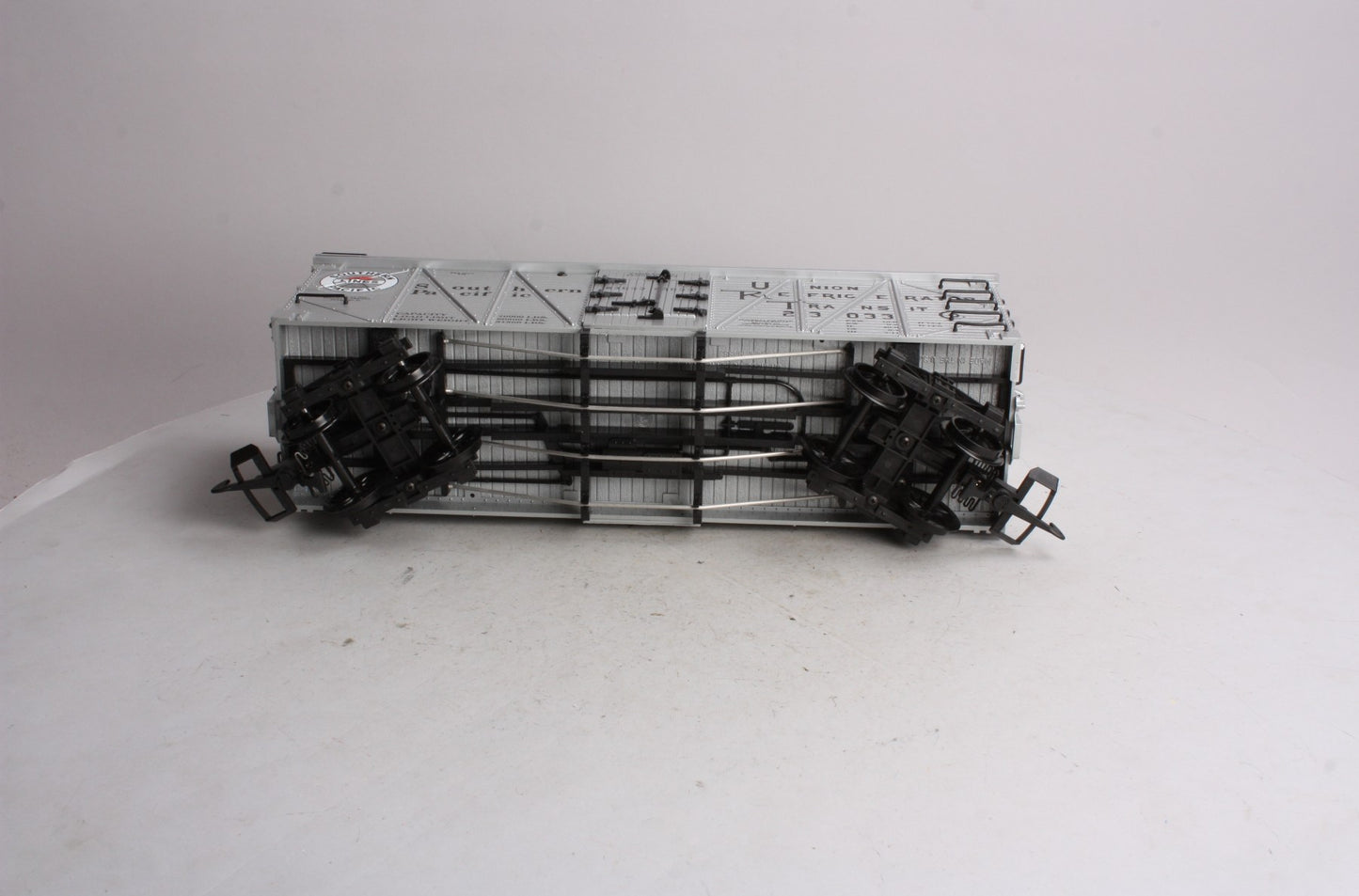 USA Trains 15013 G Southern Pacific Outside Braced Refrigerator Car #23033