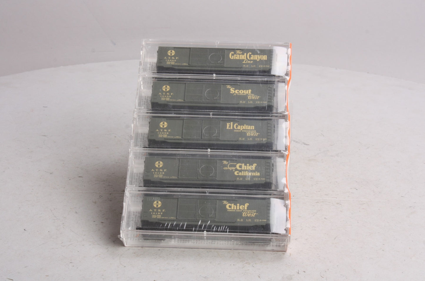 Micro-Trains 03400262 N ATSF Map & Slogan Series Boxcars (Pack of 5)