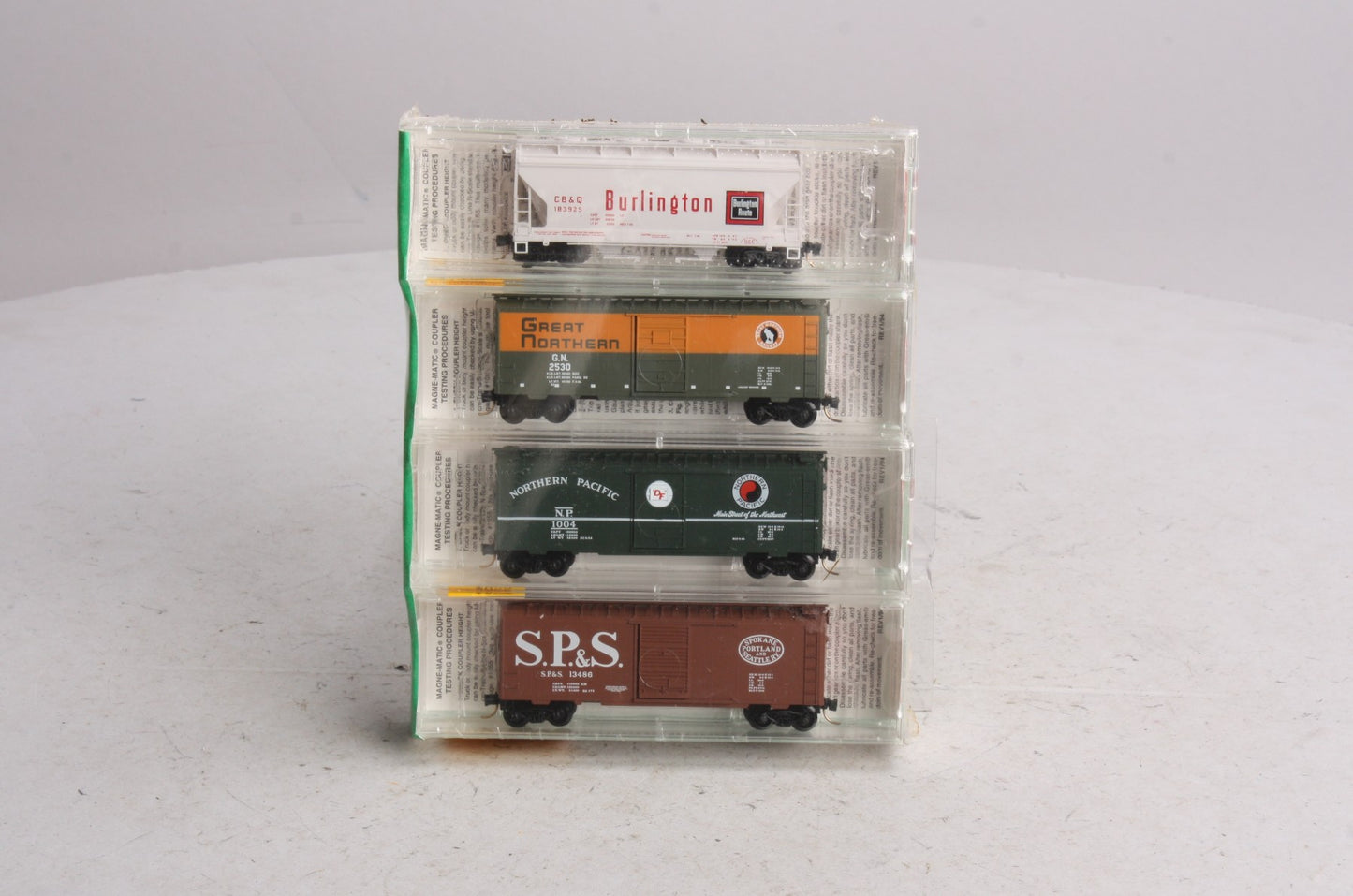 Micro-Trains 20226-2 N Scale Fallen Flags Boxcar Set (Set of 4)