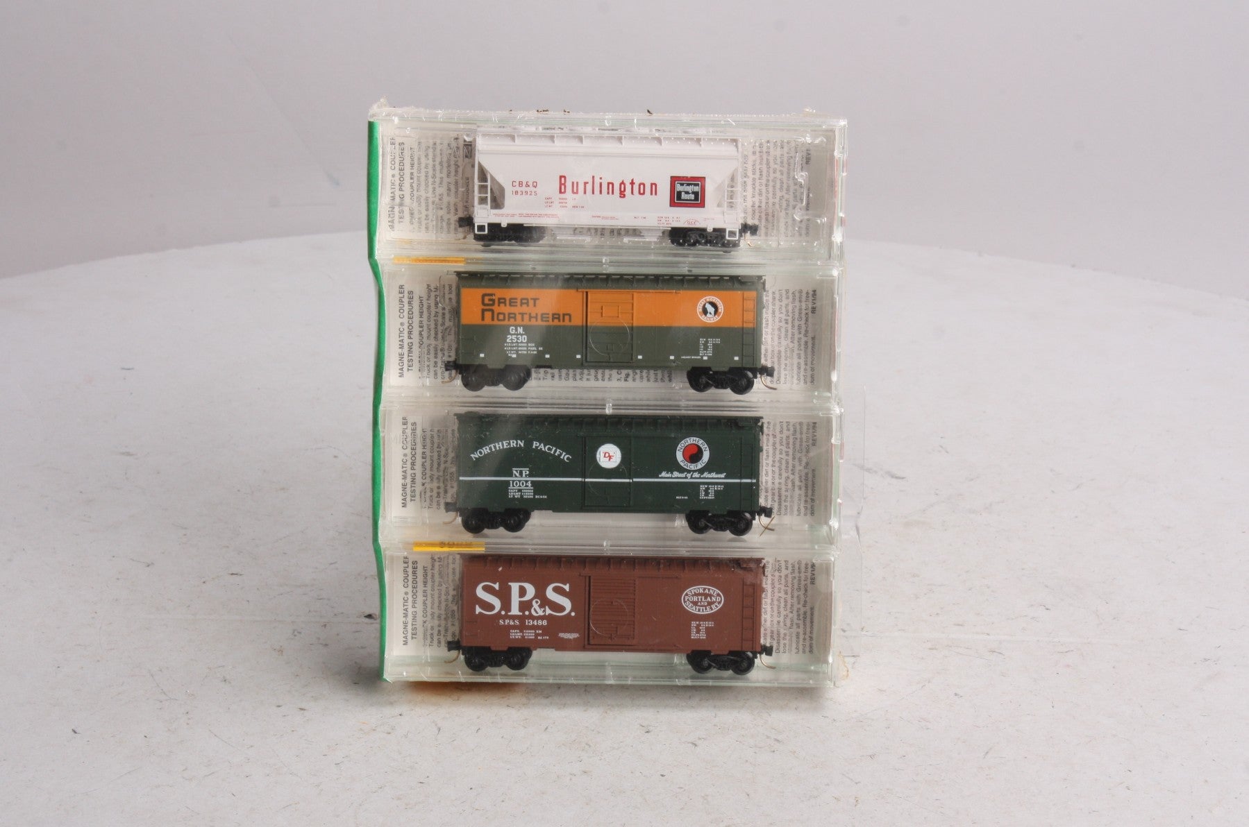 Micro-Trains 20226-2 N Scale Fallen Flags Boxcar Set (Set of 4)