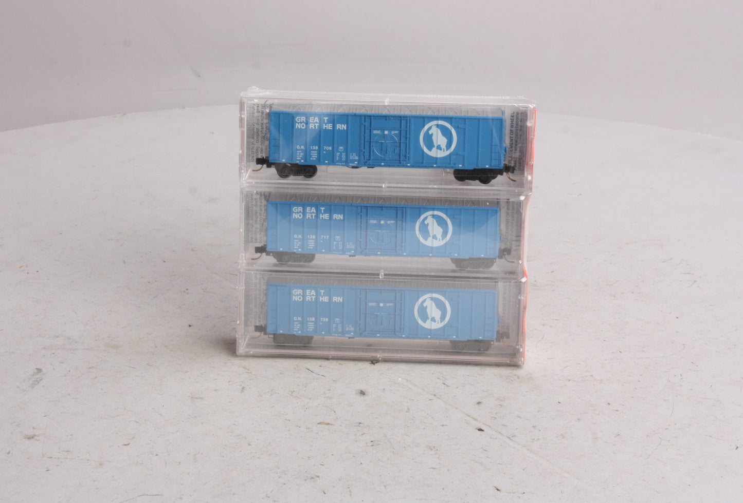 Micro-Trains 02700072 N Great Northern 50' Plug Door Rib Side Boxcar (Pack of 3)