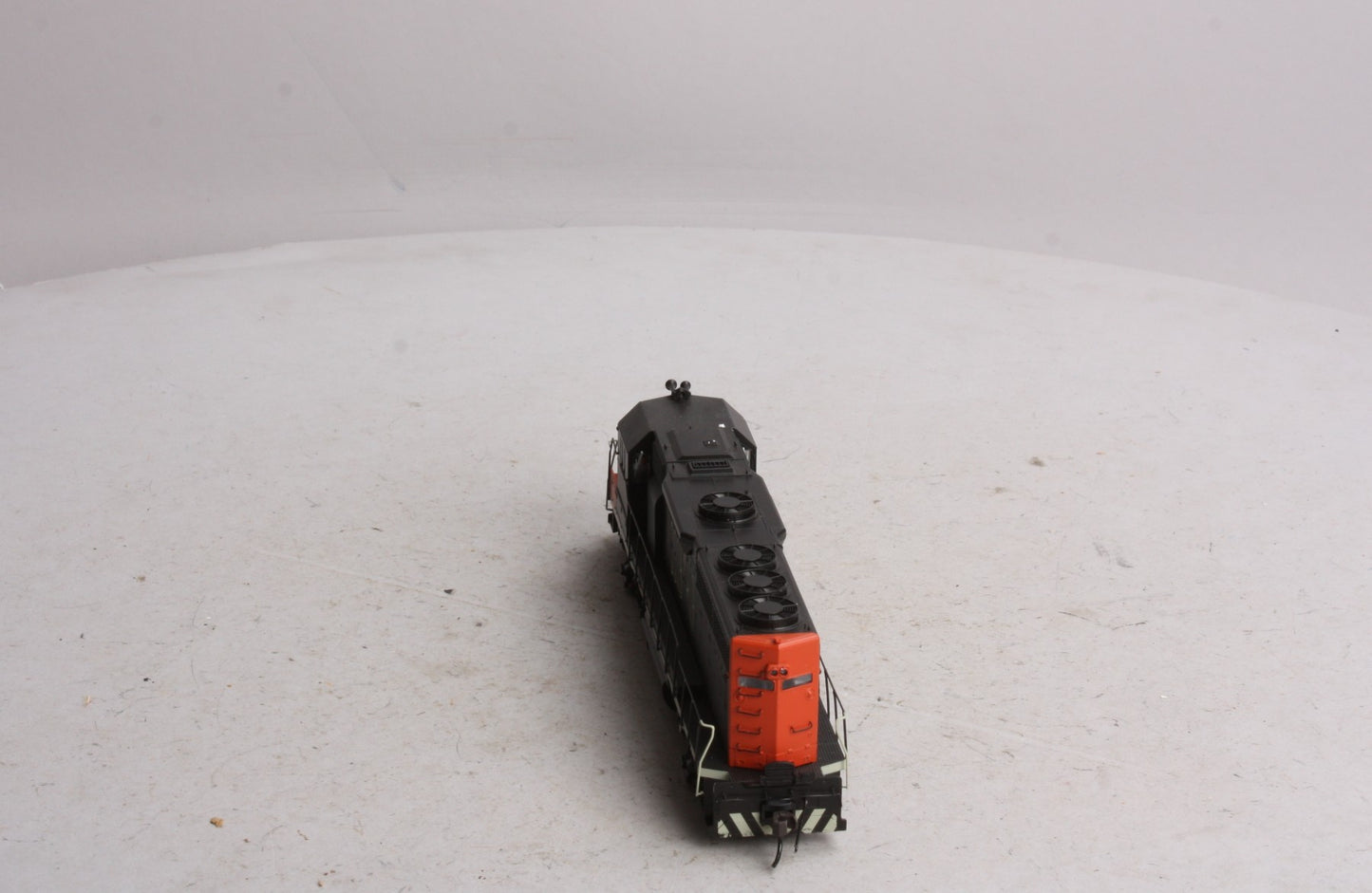 Atlas 8906 HO Scale Canadian National GP-40 Diesel Locomotive