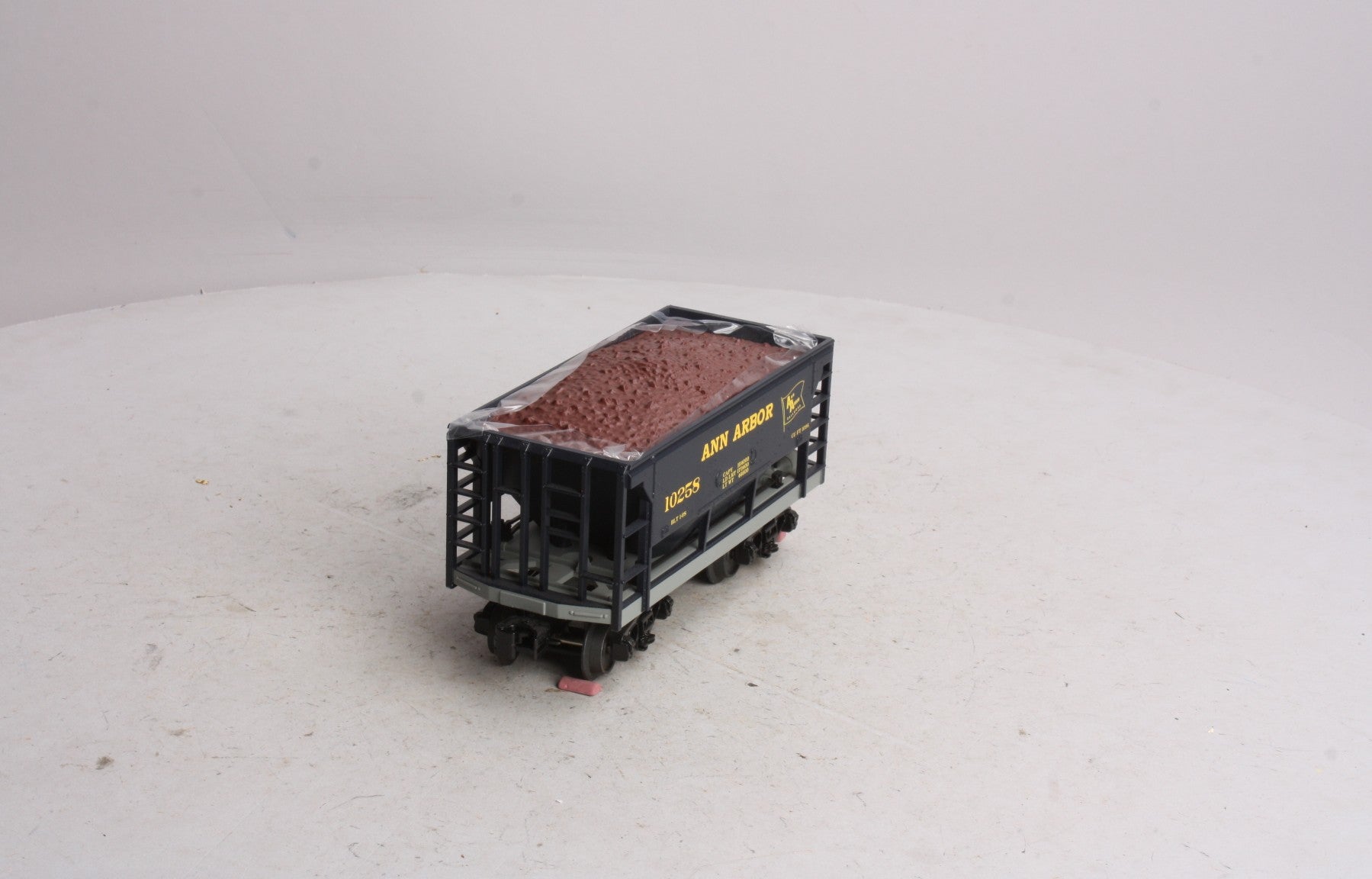 MTH 30-75293 Ann Arbor Ore Car