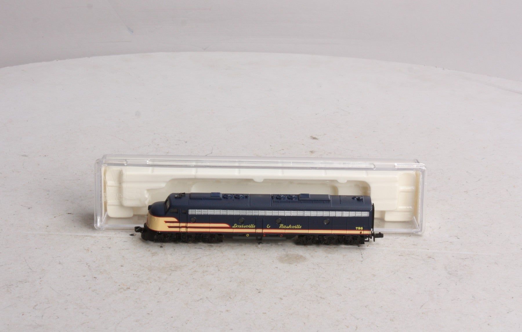 Life Like 7166 N Louisville & Nashviille E-8 Diesel Locomotive #796