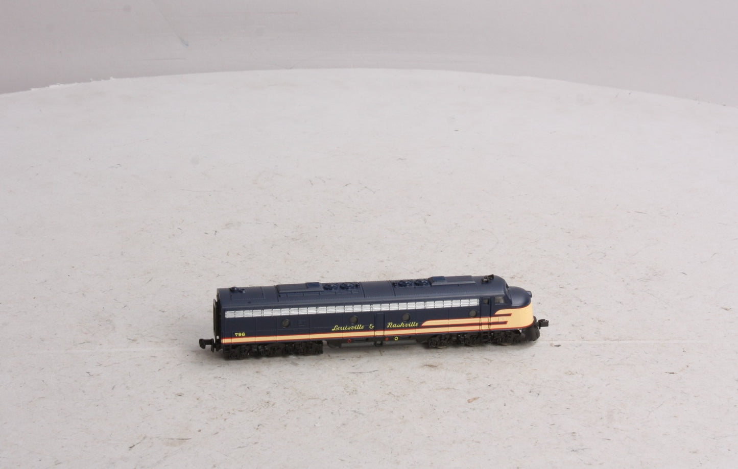 Life Like 7166 N Louisville & Nashviille E-8 Diesel Locomotive #796