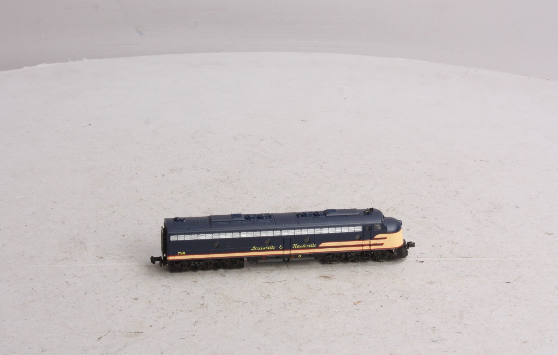 Life Like 7166 N Louisville & Nashviille E-8 Diesel Locomotive #796