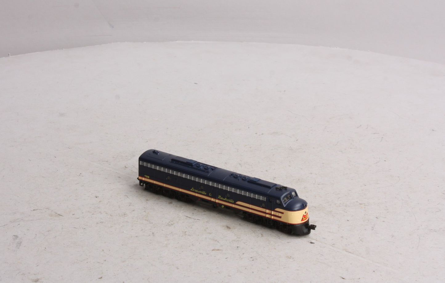 Life Like 7166 N Louisville & Nashviille E-8 Diesel Locomotive #796