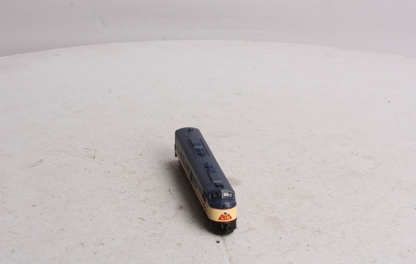 Life Like 7166 N Louisville & Nashviille E-8 Diesel Locomotive #796