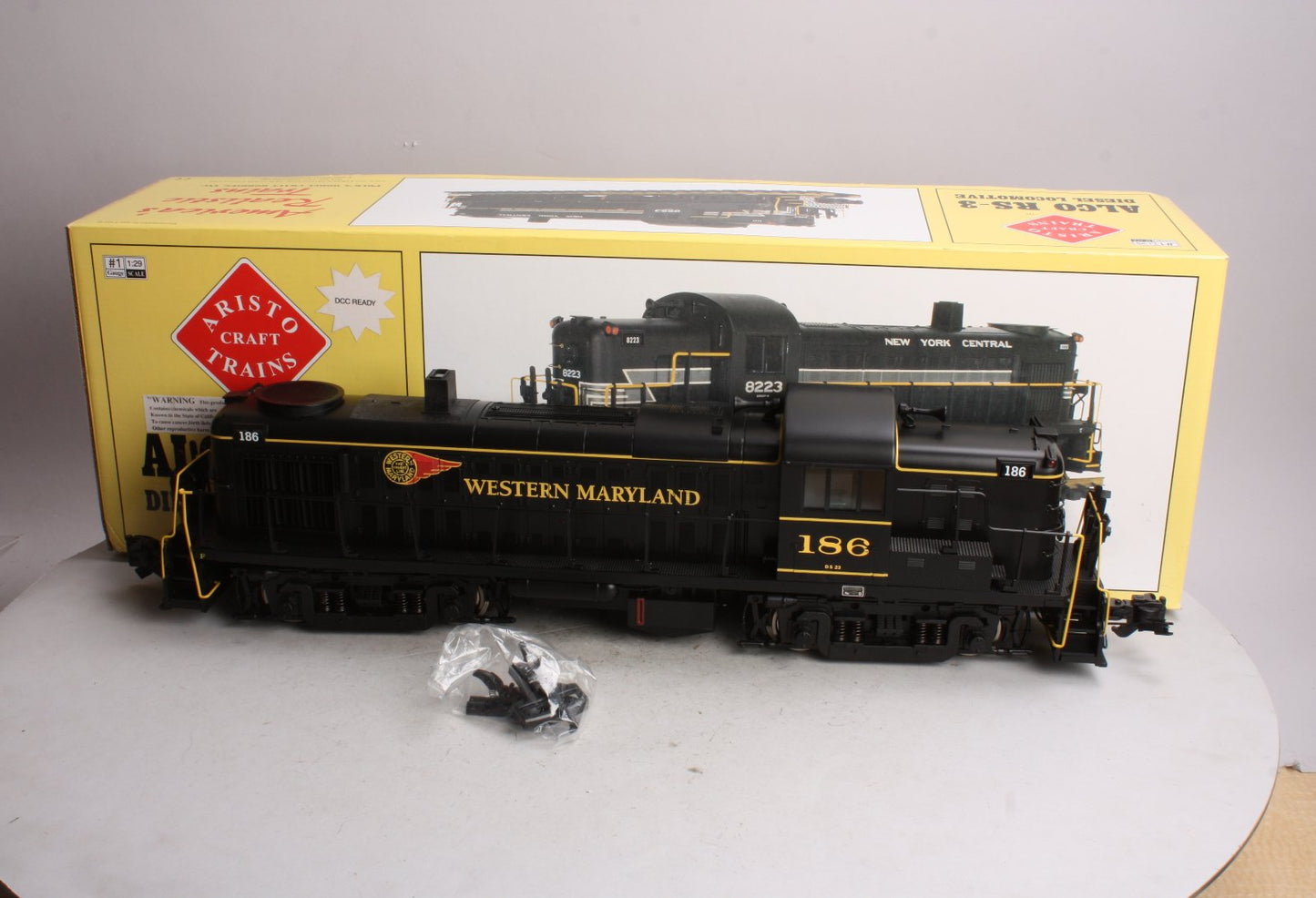 Aristo-Craft 22226 Western Maryland Alco RS-3 Diesel Locomotive
